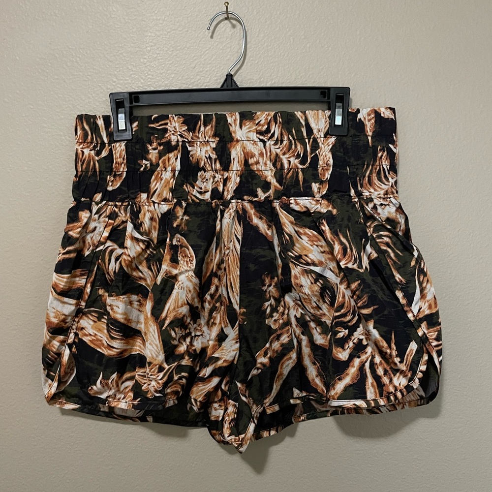 ✨FP MOVEMENT✨ The Way Home Shorts